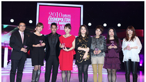 USDT娱乐平台水漾肌密早晚水闪耀美容盛典